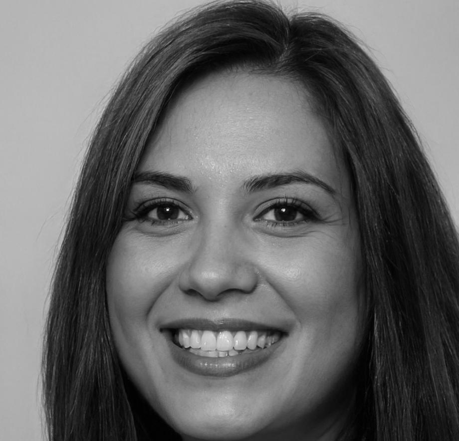 Retrato de Esperanza Montiel, graduada del programa de maquillaje